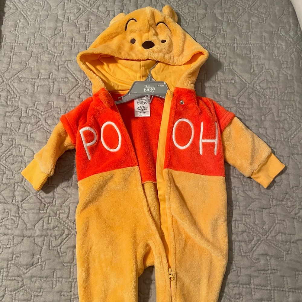 Disney baby Pooh suit 9-12 months